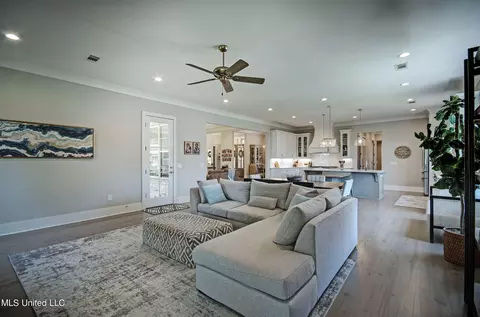 Living - 142 Carrington Dr, Madison, MS 39110 photo 6 of 6