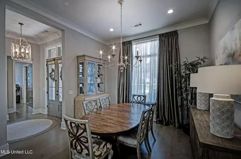 Dining - 142 Carrington Dr, Madison, MS 39110 photo 2 of 3