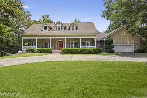2100 Bacot Dr, Gautier, MS 39553