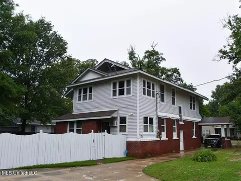 Exterior - 330 Maple St, Marks, MS 38646 photo 5 of 6