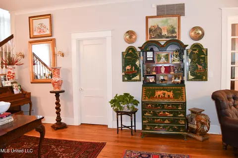 Entry Way - 330 Maple St, Marks, MS 38646 photo 3 of 3