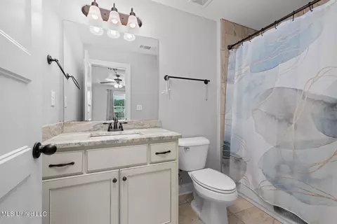 Bath - 4651 Bakersfield Trce, Nesbit, MS 38651 photo 6 of 6