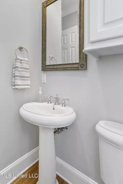 Bath - 119 Northshore Pt, Madison, MS 39110 photo 1 of 10