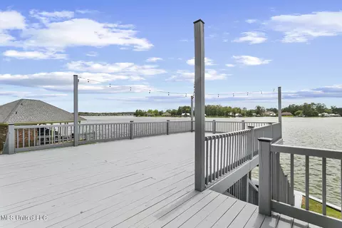 Exterior - 119 Northshore Pt, Madison, MS 39110 photo 5 of 9