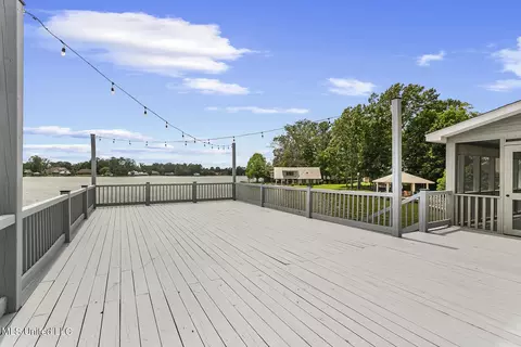 Exterior - 119 Northshore Pt, Madison, MS 39110 photo 3 of 9