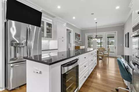 Kitchen - 119 Northshore Pt, Madison, MS 39110 photo 6 of 9