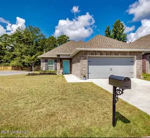13235 River Bluff Dr, Biloxi, MS 39532
