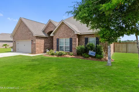 6574 Sugarcane Cir, Ocean Springs, MS 39564
