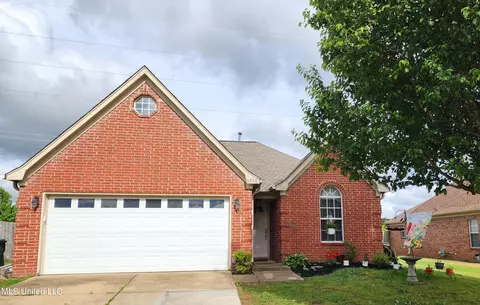 5878 Carrel Cv, Southaven, MS 38671