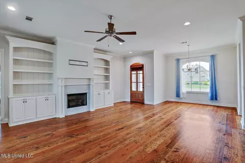 Living - 120 Glenwild Trl, Canton, MS 39046 photo 2 of 3