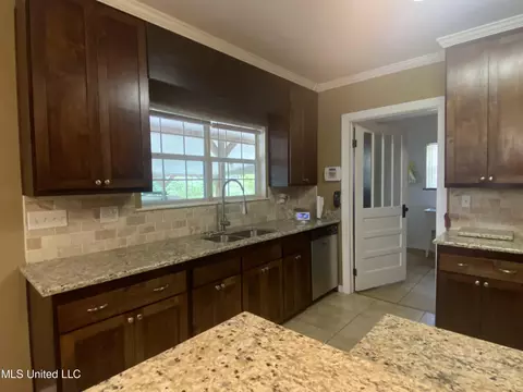 Kitchen - 2177 Mill Ext St, Lucedale, MS 39452 photo 2 of 4