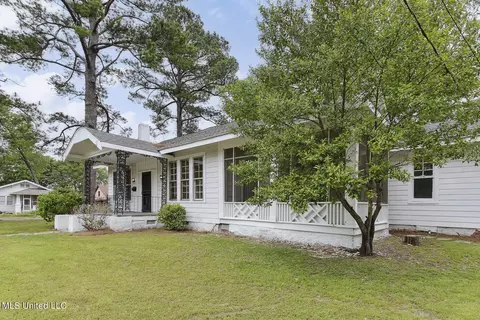 1728 Edgewood St, Jackson, MS 39202 photo 2