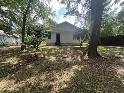 Exterior - 5131 Weems St, Moss Point, MS 39563 photo 5 of 7