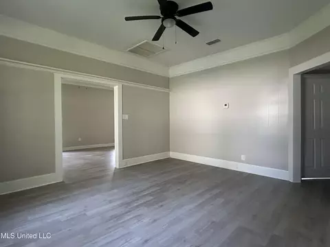 Living - 5131 Weems St, Moss Point, MS 39563 photo 6 of 11