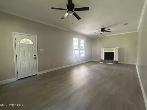 Living - 5131 Weems St, Moss Point, MS 39563 photo 3 of 11