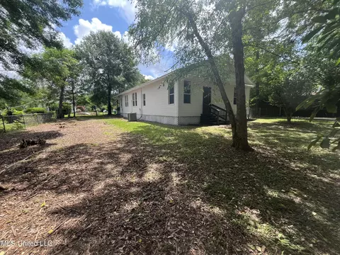 Exterior - 5131 Weems St, Moss Point, MS 39563 photo 6 of 7
