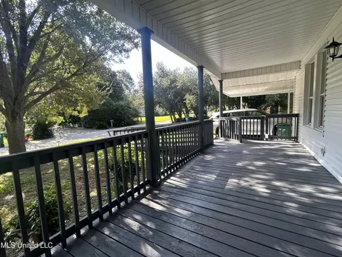 Exterior - 5131 Weems St, Moss Point, MS 39563 photo 2 of 7