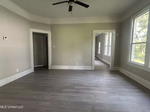 Living - 5131 Weems St, Moss Point, MS 39563 photo 7 of 11
