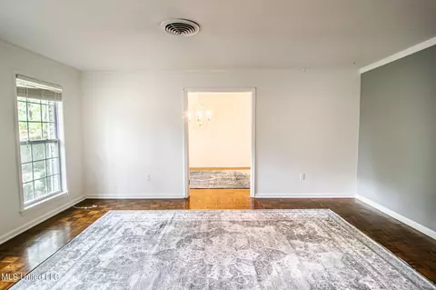Living - 1142 Lyncrest Avenue Ave, Jackson, MS 39202 photo 4 of 5