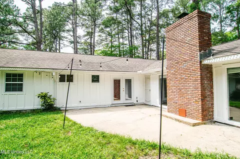 Exterior - 1142 Lyncrest Avenue Ave, Jackson, MS 39202 photo 6 of 11