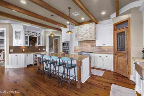 Kitchen - 107 Brooks Ct, Madison, MS 39110 photo 2 of 9
