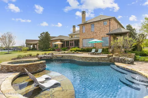 Exterior - 107 Brooks Ct, Madison, MS 39110 photo 6 of 29