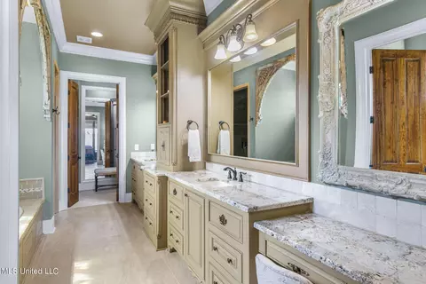 Bath - 107 Brooks Ct, Madison, MS 39110 photo 1 of 4