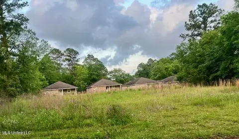 9420 Daisy Vestry Rd, Biloxi, MS 39532