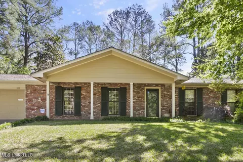 5605 Warwick Dr, Jackson, MS 39211 photo 4