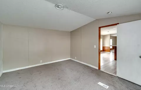 555 Henry Cannon Rd, Braxton, MS 39044 photo 11