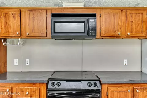 555 Henry Cannon Rd, Braxton, MS 39044 photo 9