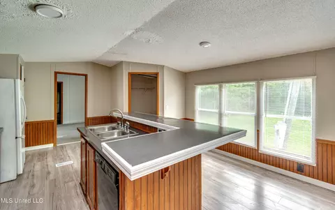 555 Henry Cannon Rd, Braxton, MS 39044 photo 8