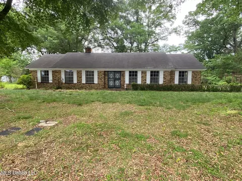 107 Lively St, Senatobia, MS 38668