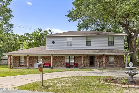 2110 Margie Moore Ave, Pascagoula, MS 39567