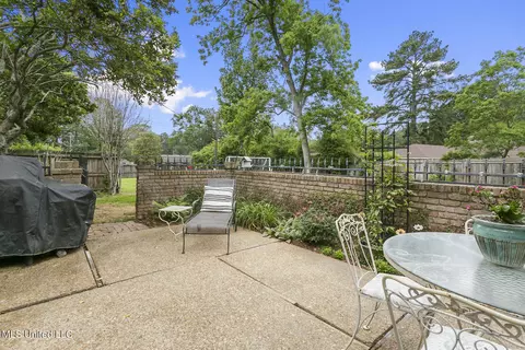 Exterior - 5205 Runnymede Rd, Jackson, MS 39211 photo 3 of 6