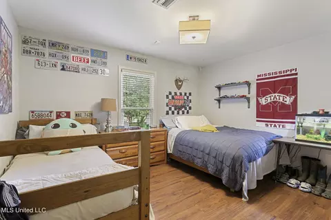 Bedroom - 5205 Runnymede Rd, Jackson, MS 39211 photo 3 of 4