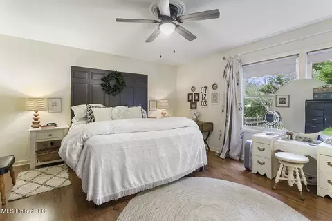 Bedroom - 5205 Runnymede Rd, Jackson, MS 39211 photo 4 of 4