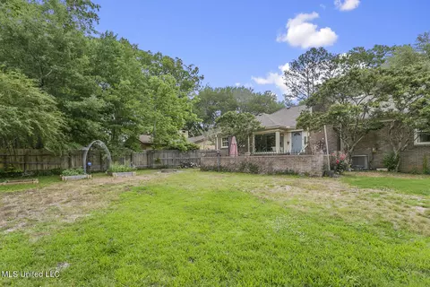 Exterior - 5205 Runnymede Rd, Jackson, MS 39211 photo 5 of 6