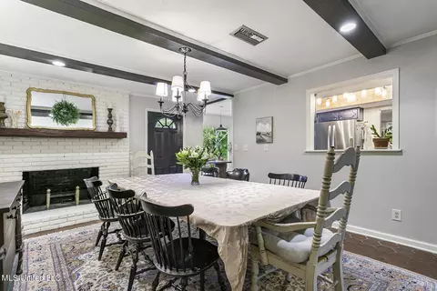 Dining - 5205 Runnymede Rd, Jackson, MS 39211 photo 1 of 3