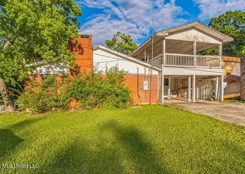4112 Raby St, Moss Point, MS 39563