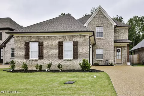 5252 Watson View Dr, Nesbit, MS 38651