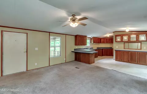 155 Valley Cv, Florence, MS 39073 photo 6