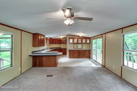 155 Valley Cv, Florence, MS 39073 photo 9