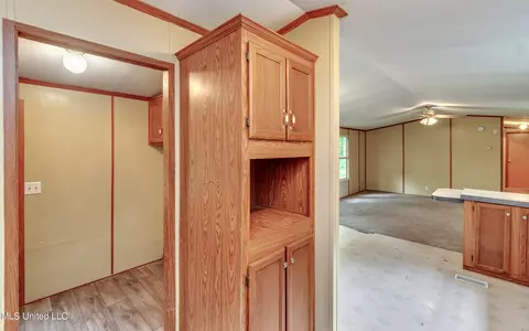 155 Valley Cv, Florence, MS 39073 photo 14