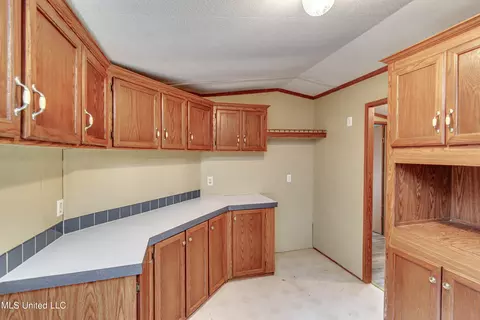 155 Valley Cv, Florence, MS 39073 photo 13