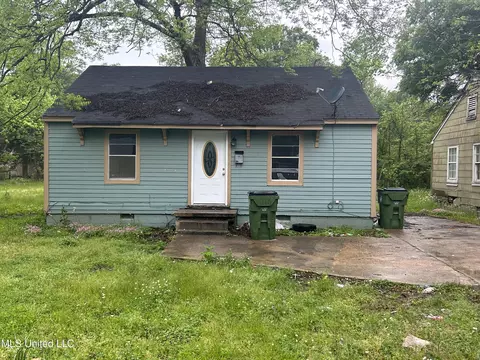 408 Kinney St, Greenwood, MS 38930