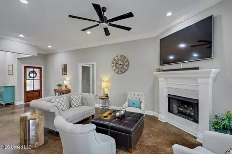 137 Lashonda Cir, Canton, MS 39046 photo 7