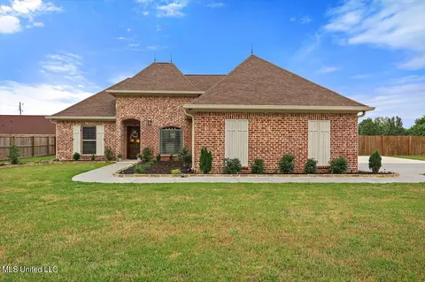 137 Lashonda Cir, Canton, MS 39046