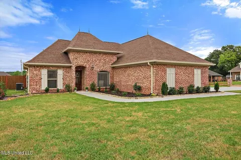 137 Lashonda Cir, Canton, MS 39046 photo 3