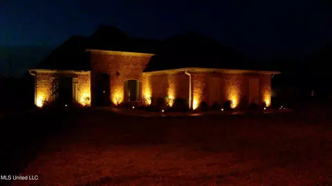 137 Lashonda Cir, Canton, MS 39046 photo 4